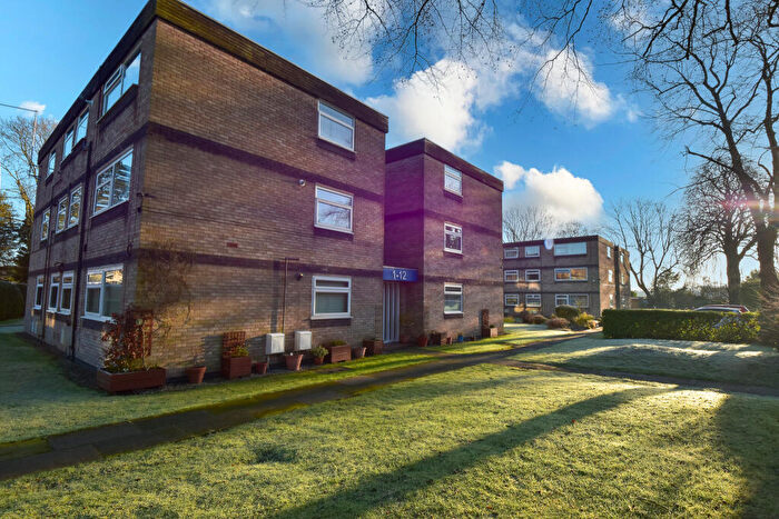 1 Bedroom Flat For Sale In Chatsworth Court, SK2
