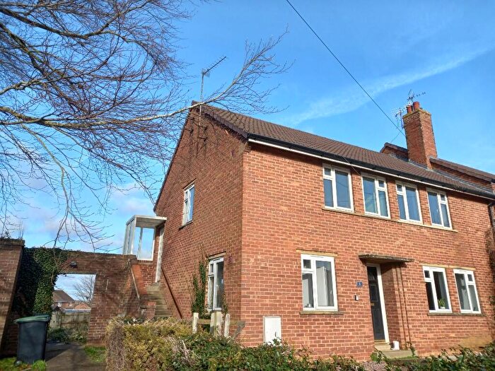 2 Bedroom Flat To Rent In St. James Crescent, NN14