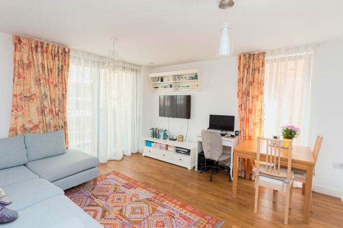 1 Bedroom Apartment To Rent In Albatross Way, Canada Water, London, SE16