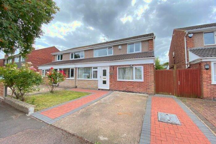 4 Bedroom Property To Rent In Kenilworth Avenue, Loughborough, LE11
