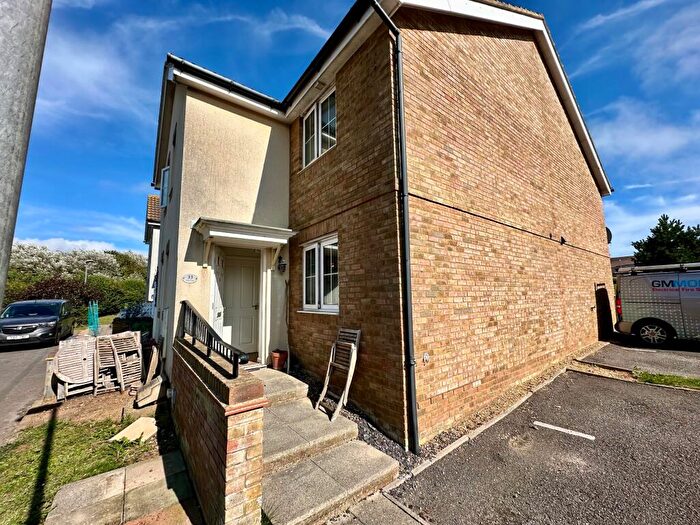 2 Bedroom End Of Terrace House To Rent In Sarnia Close, Peacehaven, BN10