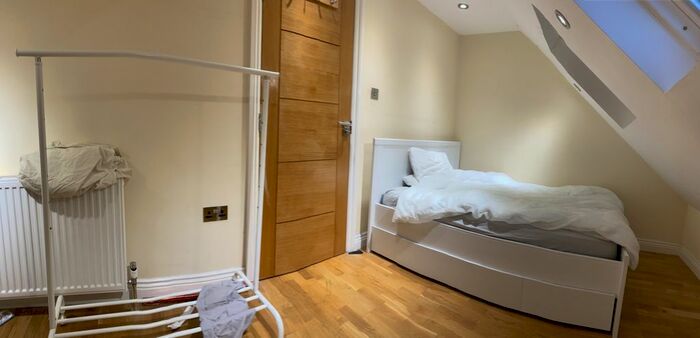 1 Bedroom Flat To Rent In Westwood Avenue, Harrow, HA2