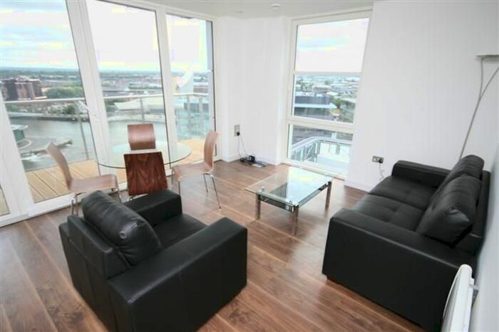 2 Bedroom Flat To Rent In Number One, Media City Uk, Salford, M50