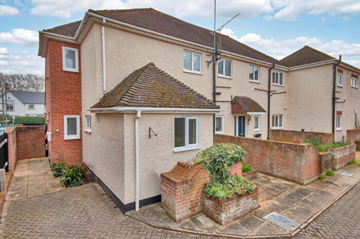1 Bedroom Flat For Sale In New Road, Meopham, Gravesend, DA13