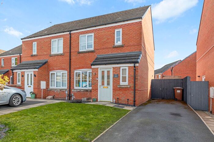 3 Bedroom Semi-Detached House For Sale In Peninsula Drive, Newton-Le-Willows, WA12
