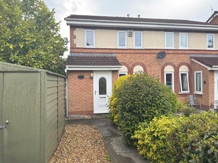 3 Bedroom Semi-Detached House For Sale In Meadowbarn Close, Preston, PR4