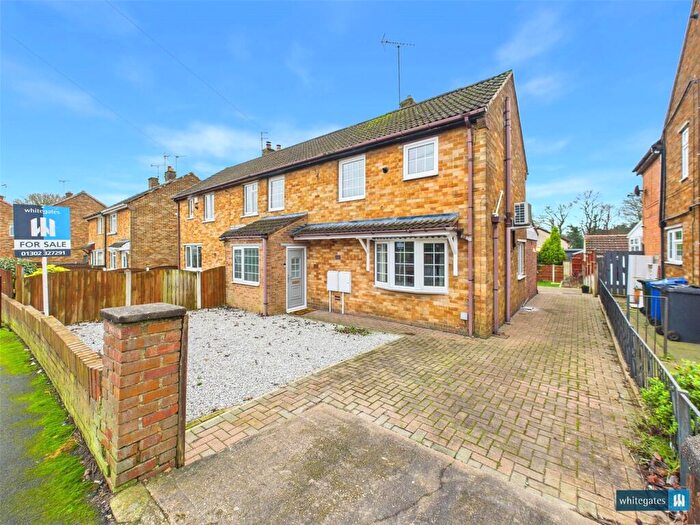 3 Bedroom Semi Detached House For Sale In Park Drive, Campsall, Doncaster, South Yorkshire, DN6