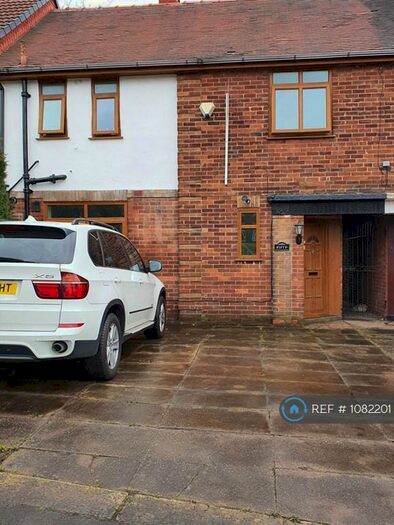 3 Bedroom Terraced House To Rent In Daventry Road, Rochdale, OL11