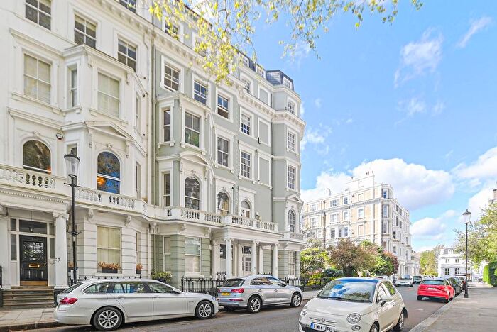 2 Bedroom Flat For Sale In Cornwall Gardens, South Kensington, London, SW7