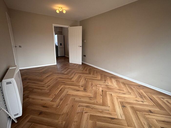 1 Bedroom Maisonette To Rent In Reed Close, London Colney, AL2