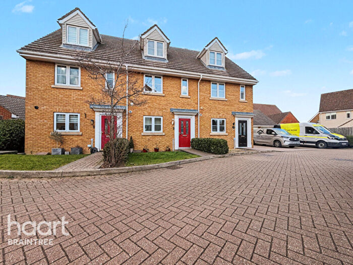 3 Bedroom Terraced House For Sale In Rowan Way, Dunmow, CM6