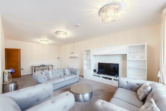 2 Bedroom Apartment To Rent In The Leasowes, Main Street, Solihull, B90