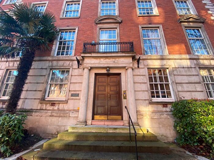 3 Bedroom Apartment To Rent In Westgate Street, Cardiff, CF10