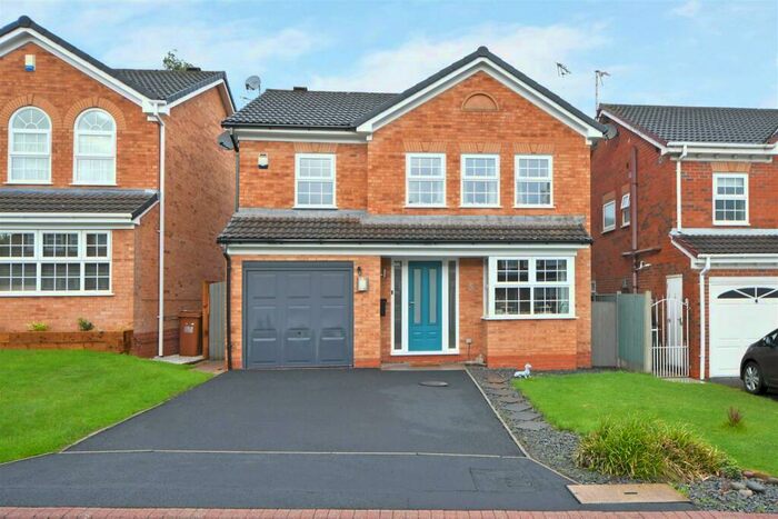 4 Bedroom Detached House To Rent In Petworth Close, Wistaston, Crewe, CW2