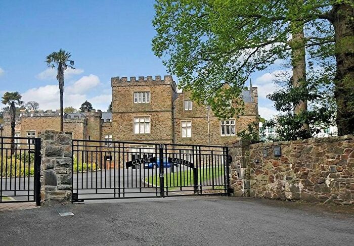 2 Bedroom Flat To Rent In Clyne Castle, Blackpill, Swansea, SA3