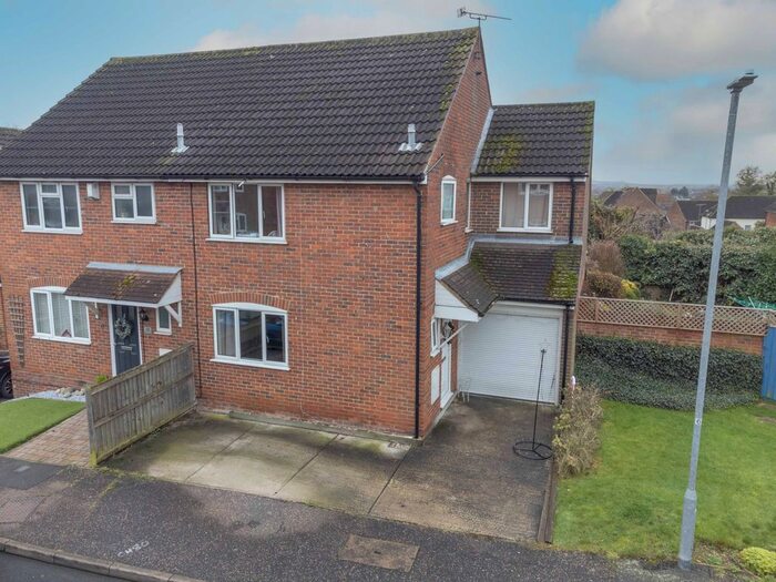 4 Bedroom Semi-Detached House For Sale In Bed Semi, South Woodham Ferrers, CM3