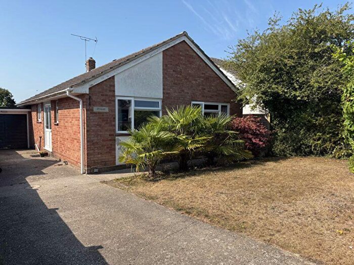 3 Bedroom Detached Bungalow For Sale In Wessex Oval, Carey, Wareham, BH20