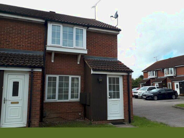 2 Bedroom End Of Terrace House To Rent In Malham Close, Luton, LU4