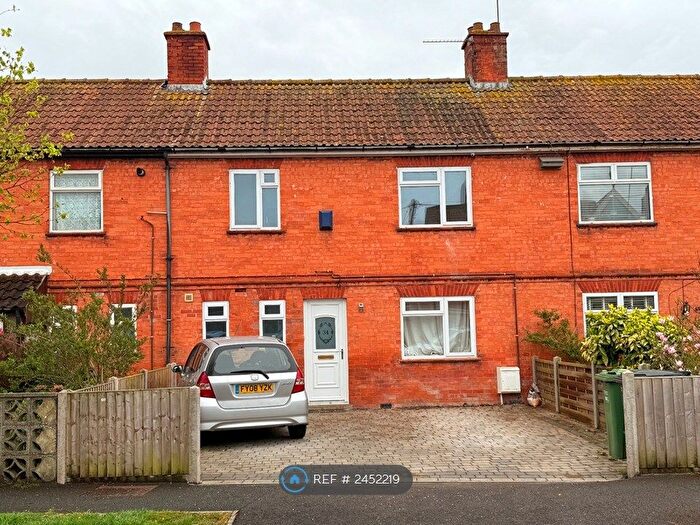 3 Bedroom Terraced House To Rent In Worston Lane, Burnham-On-Sea, TA8