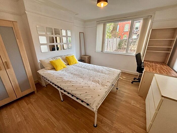 4 Bedroom Semi-Detached House To Rent In Buckingham Avenue, Hyde Park, Leeds, LS6