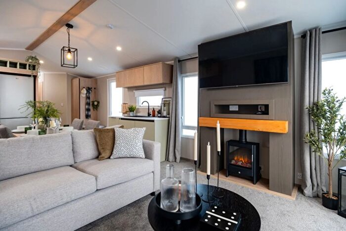 3 Bedroom Park Home For Sale In Rolston Road, Rolston, Hornsea, HU18