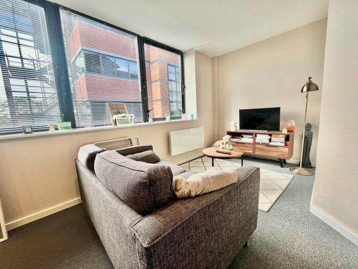 1 Bedroom Flat To Rent In Windsor Street, Salford, M5