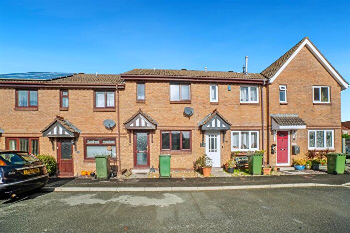 2 Bedroom House To Rent In Lawn Close, Plymouth, PL7