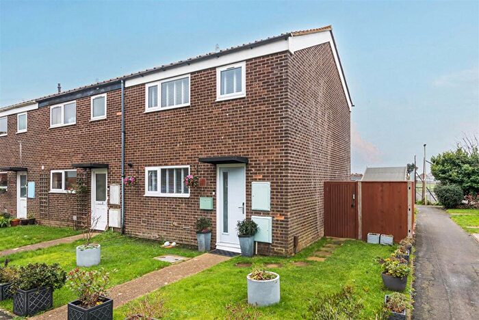 3 Bedroom End Of Terrace House For Sale In Derwent Road, Lee-On-The-Solent, PO13