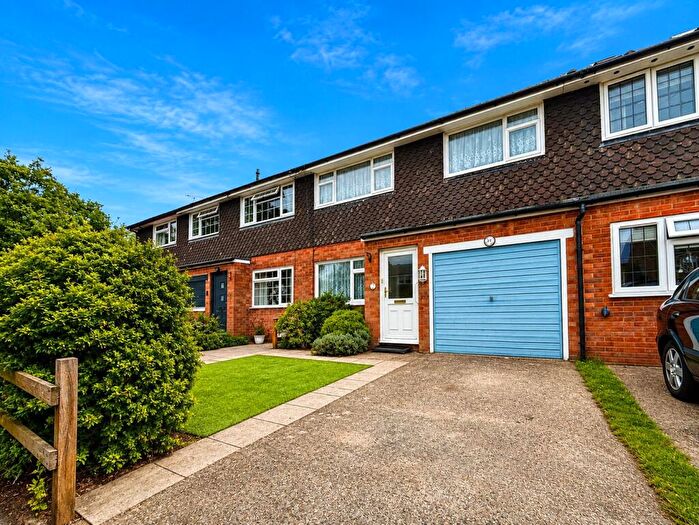 3 Bedroom Terraced House For Sale In Lambourne Close, Tilehurst, Reading, RG31