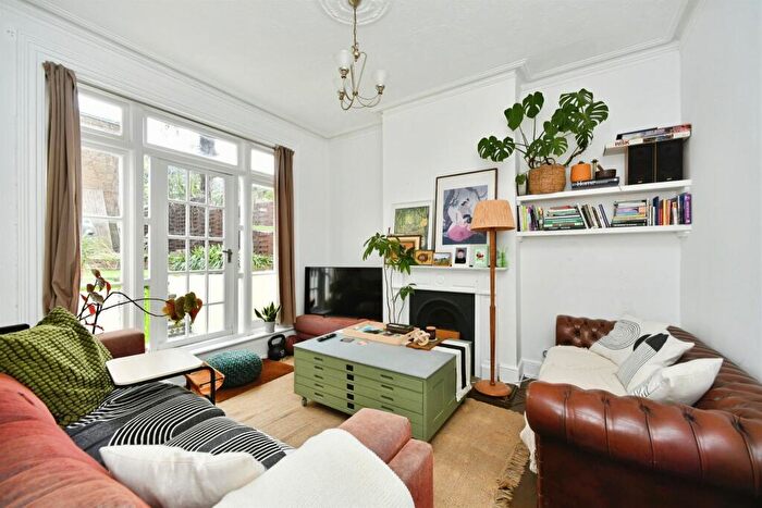 2 Bedroom Flat For Sale In Beaconsfield Villas, Brighton, BN1