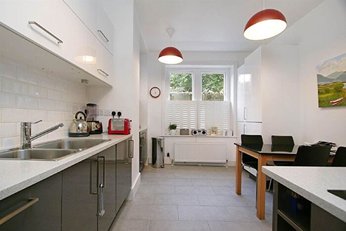 2 Bedroom Flat To Rent In Biddulph Mansions, Maida Vale, W9