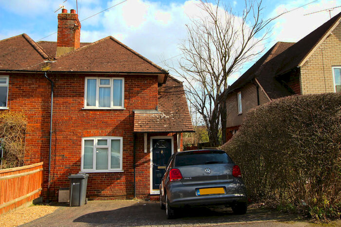 4 Bedroom Semi-Detached House To Rent In Raymond Crescent, Guildford, GU2