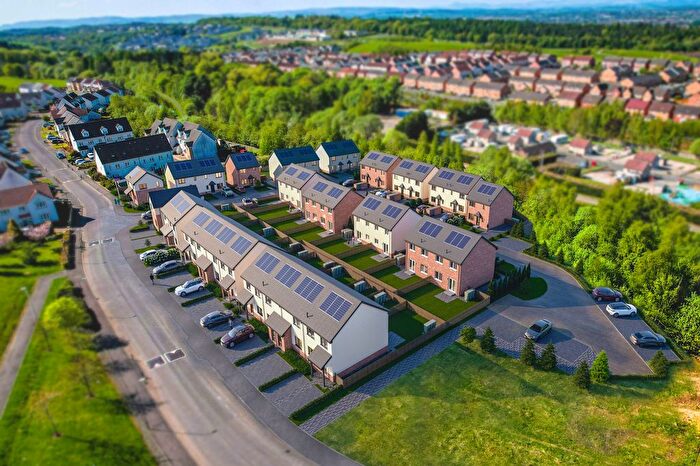 3 Bedroom Semi-Detached House For Sale In Boathouse Terrace, Canalside Drive, Reddingmuirhead, Falkirk, FK2