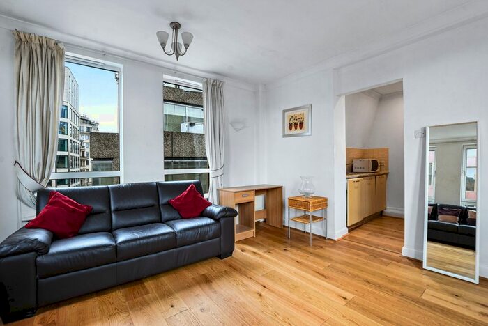 2 Bedroom Flat To Rent In Werna House, Monument Street, London EC3R