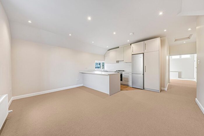 2 Bedroom Flat To Rent In Netherhall Gardens, Hampstead, NW3