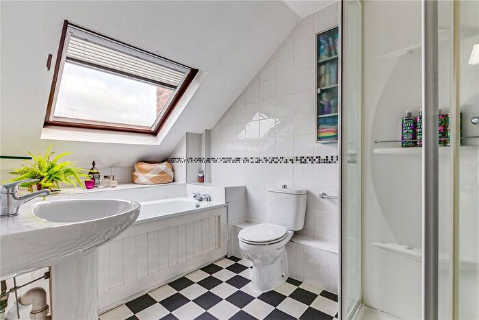1 Bedroom Flat To Rent In Garratt Terrace, London, SW17