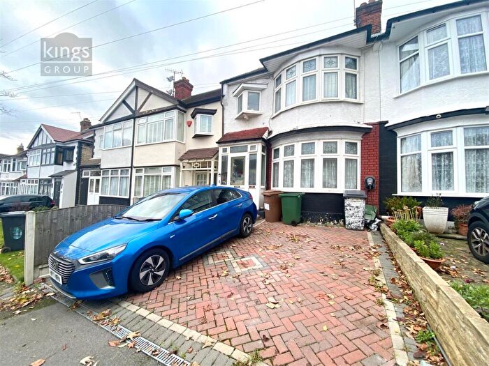 4 Bedroom Terraced House For Sale In Middleton Avenue, London, E4