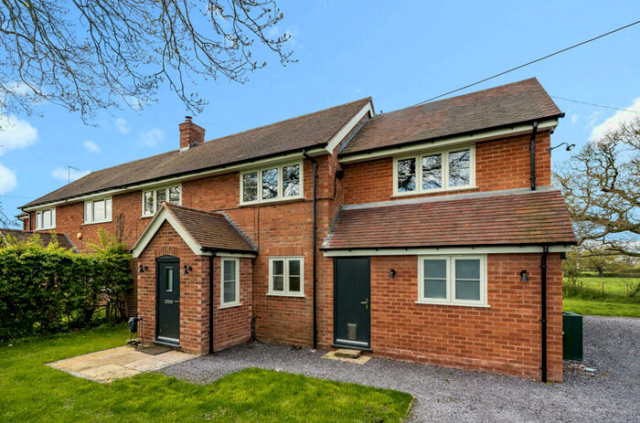 4 Bedroom Semi-Detached House For Sale In Chapel Lane, Hargrave, Chester, CH3