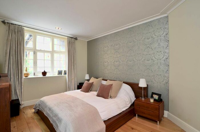 1 Bedroom Flat To Rent In Collingham Gardens, South Kensington, London, SW5