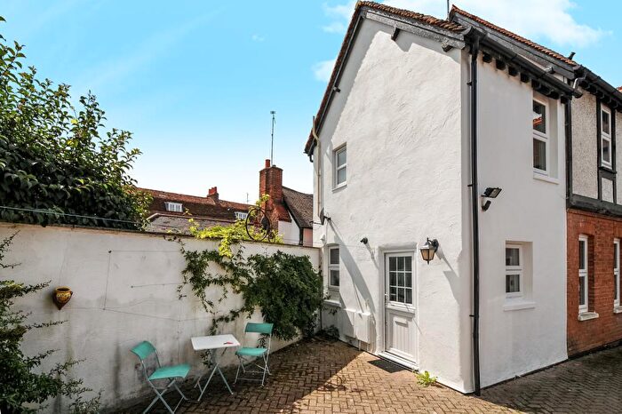 2 Bedroom End Of Terrace House For Sale In Old Dairy Court, Wargrave, RG10