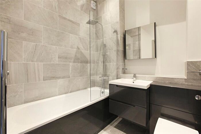 1 Bedroom Flat To Rent In St John's Road, Battersea, SW11