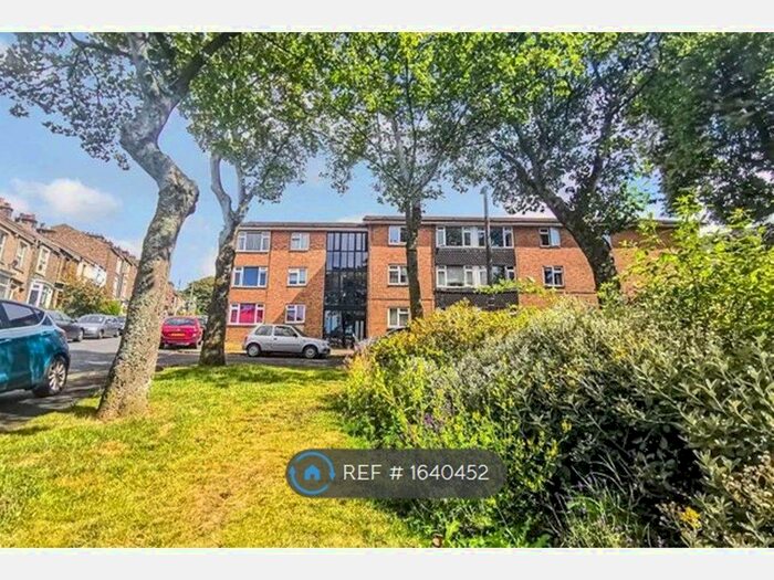 2 Bedroom Flat To Rent In Park Square, Lancaster, LA1