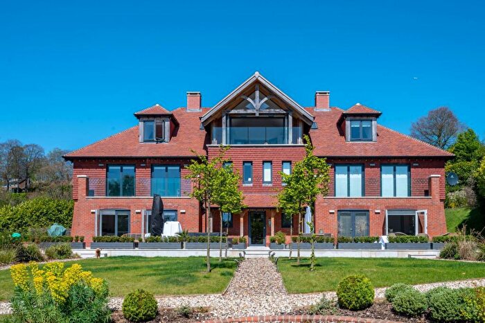 2 Bedroom Penthouse To Rent In Chantry Point, Guildford, GU1