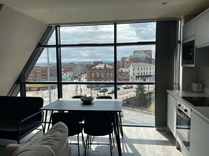 1 Bedroom Flat To Rent In North Street, Leeds, LS2