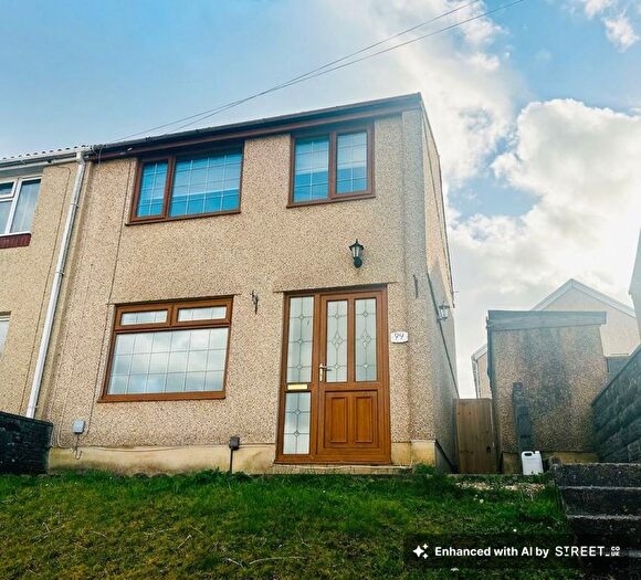 3 Bedroom Semi Detached House To Rent In Beacons View, Neath, SA11
