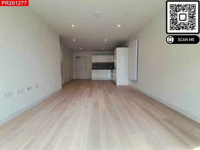 1 Bedroom Flat To Rent In Breathtaking Bed Flat In Silvertown, E16
