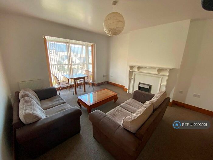 1 Bedroom Flat To Rent In Pantygwydr Road, Uplands, Swansea, SA2