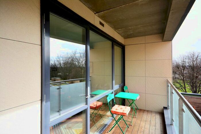 2 Bedroom Flat To Rent In Bollo Bridge Road, Acton, London, W3