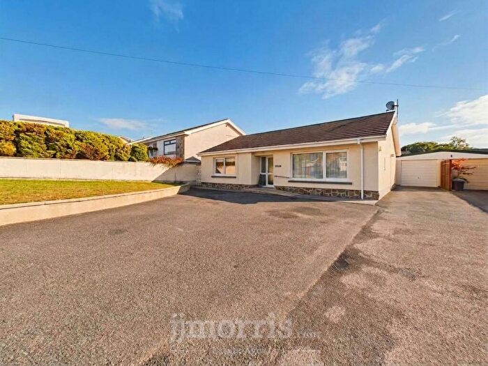 3 Bedroom Detached Bungalow For Sale In Cilgerran Road, Penybryn, SA43