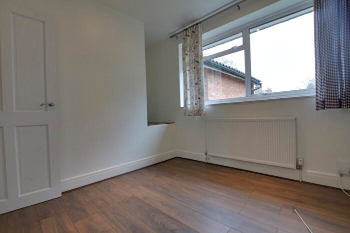 2 Bedroom Flat To Rent In Cranley Court, Beckenham Grove, Bromley, Kent, BR2